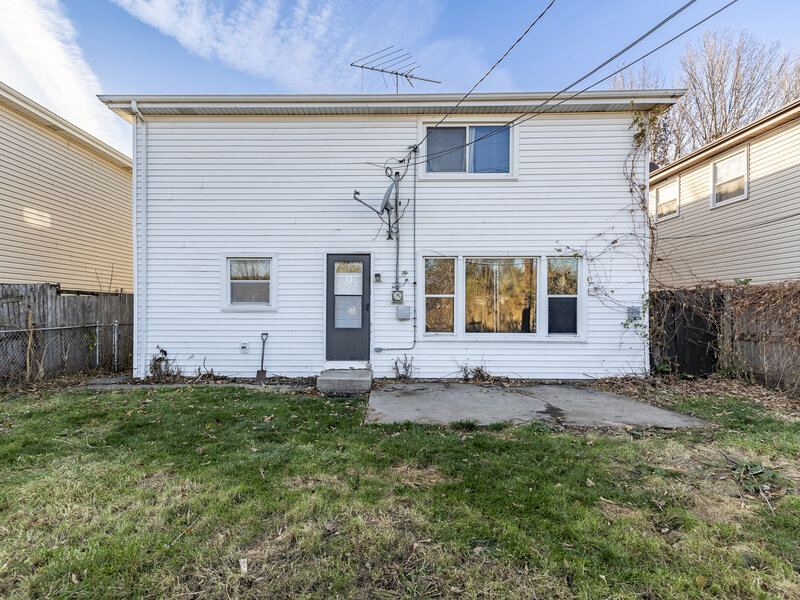 13415 S Mackinaw Avenue Chicago IL 60633