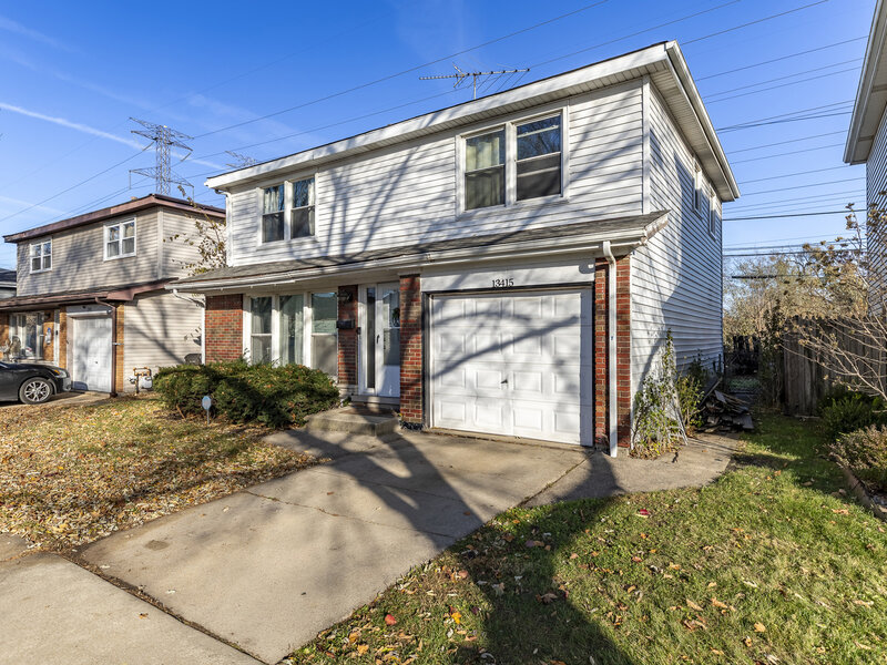 13415 S Mackinaw Avenue Chicago IL 60633