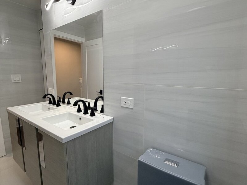 3024 W Fargo Avenue Chicago IL 60645