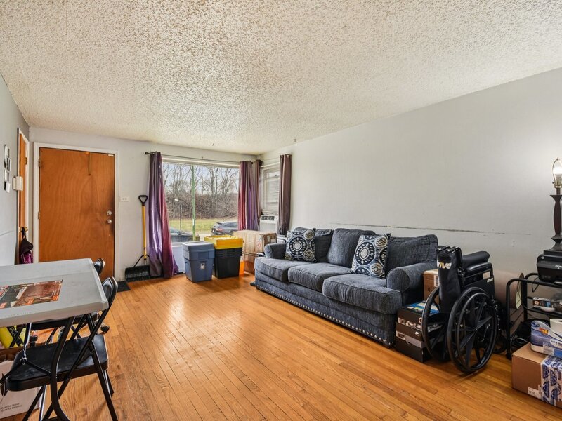 2850 E 94th Street Chicago IL 60617
