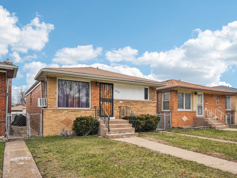 2850 E 94th Street Chicago IL 60617