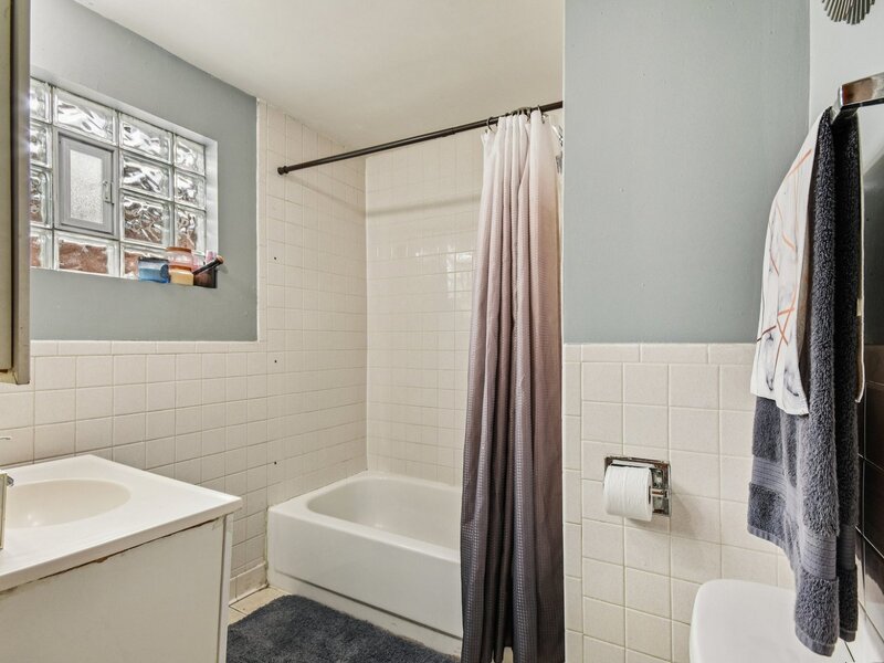 2850 E 94th Street Chicago IL 60617