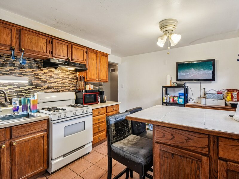 2850 E 94th Street Chicago IL 60617