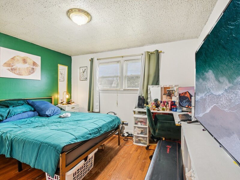 2850 E 94th Street Chicago IL 60617