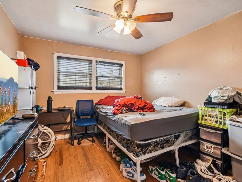 2850 E 94th Street Chicago IL 60617