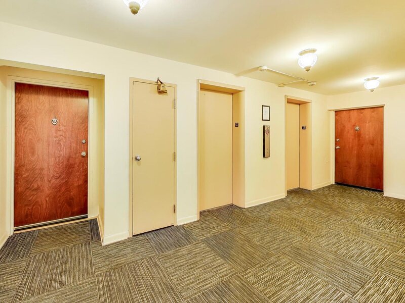 5740 N Sheridan Road Chicago IL 60660