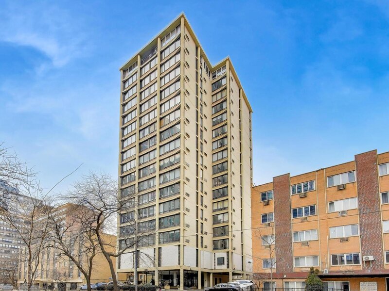 5740 N Sheridan Road Chicago IL 60660