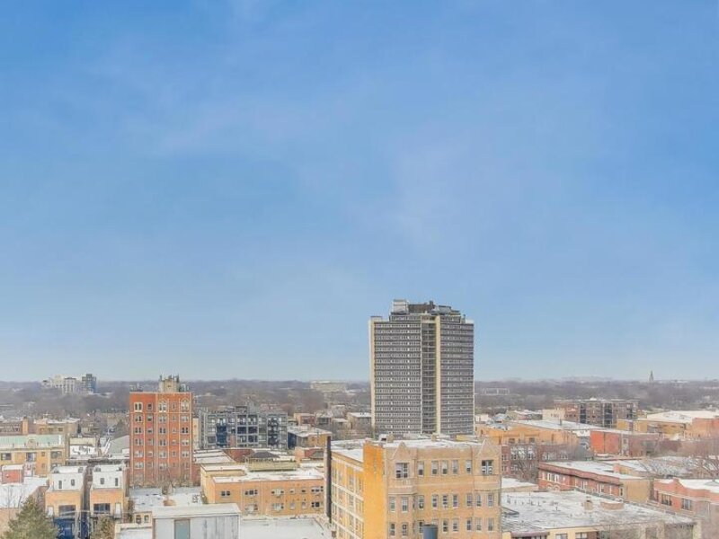 5740 N Sheridan Road Chicago IL 60660