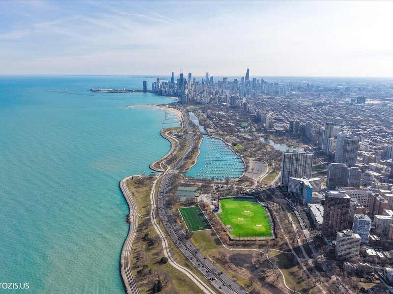 461 W Melrose Street Chicago IL 60657