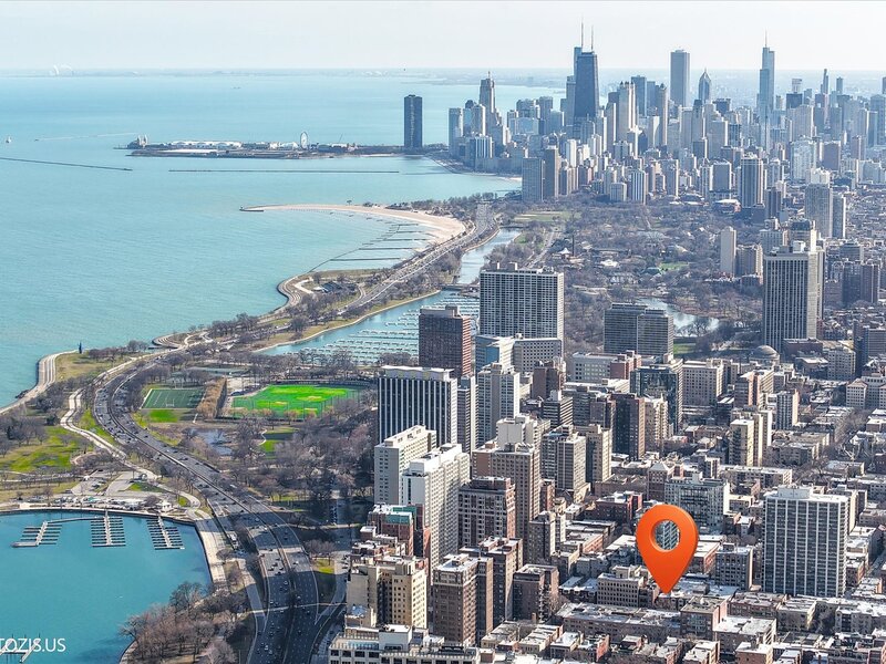 461 W Melrose Street Chicago IL 60657