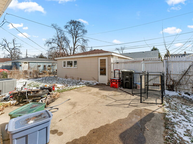 17831 Community Street Lansing IL 60438