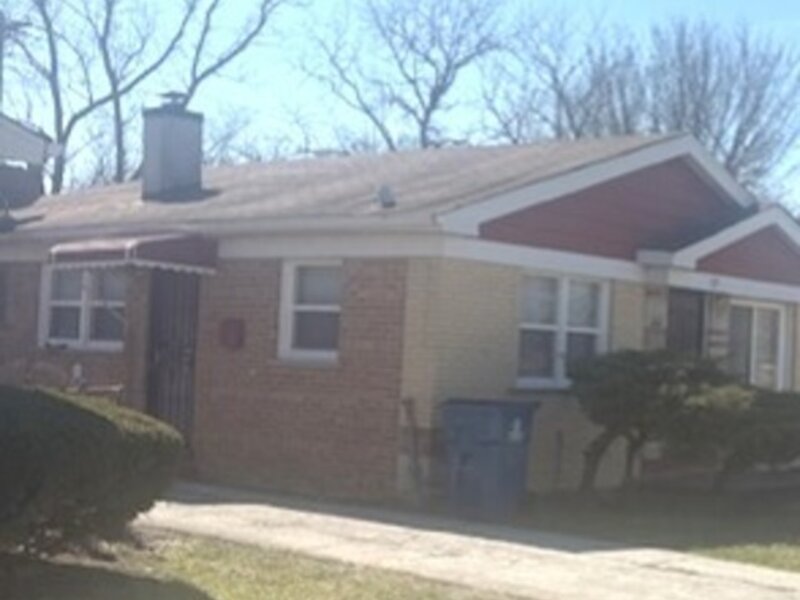 715 E 155th Court Phoenix IL 60426
