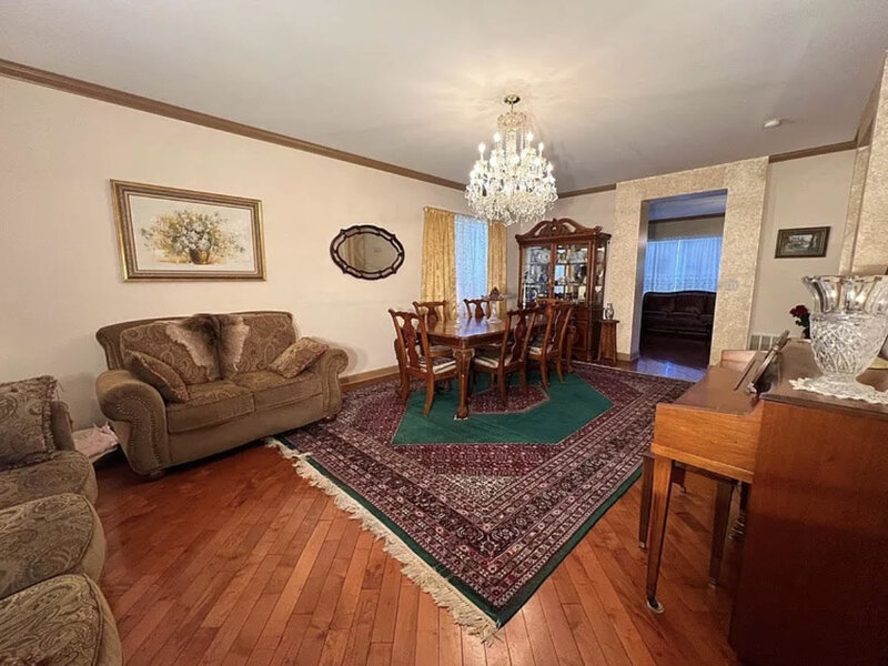 752 S Parkside Drive Round Lake IL 60073