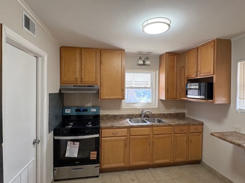 12509 S Elizabeth Street Calumet Park IL 60827