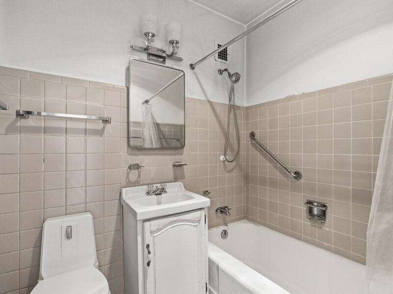 5530 S Shore Drive Chicago IL 60637