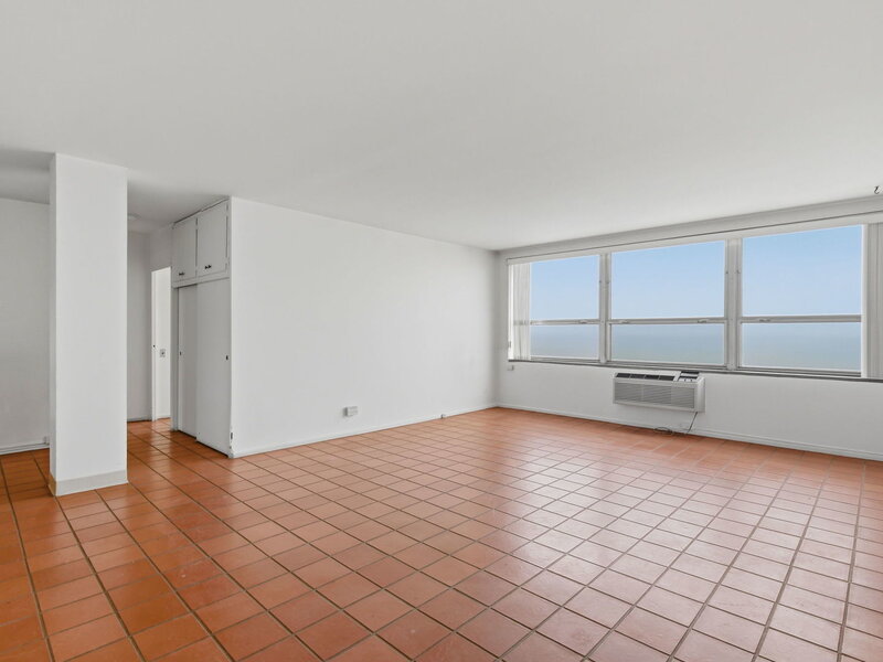 5530 S Shore Drive Chicago IL 60637