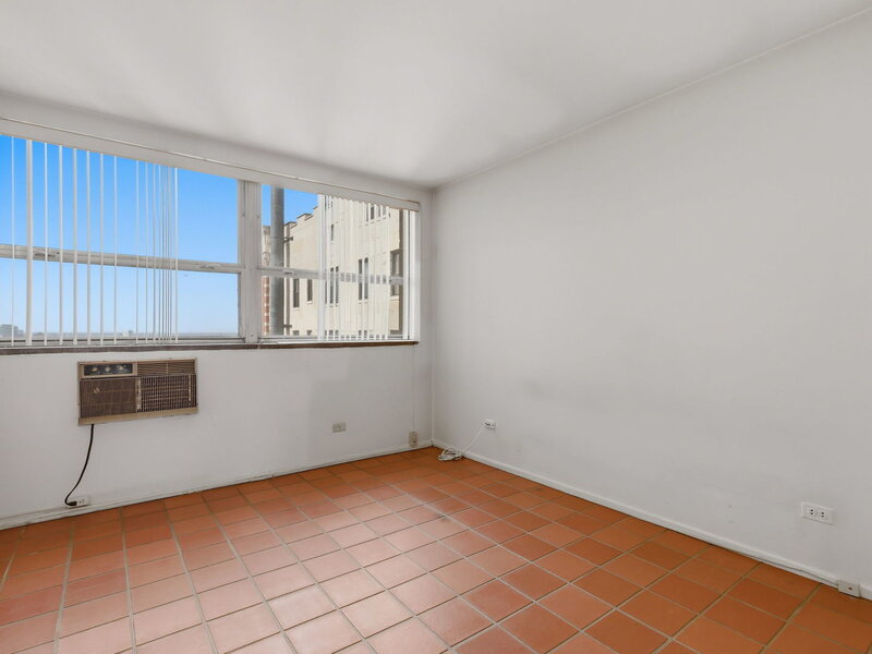 5530 S Shore Drive Chicago IL 60637