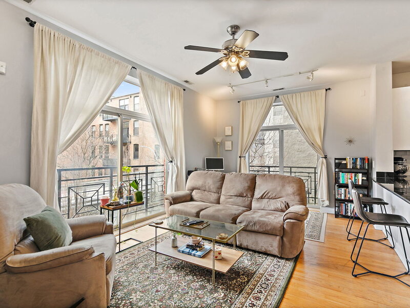 2342 W Bloomingdale Avenue Chicago IL 60647