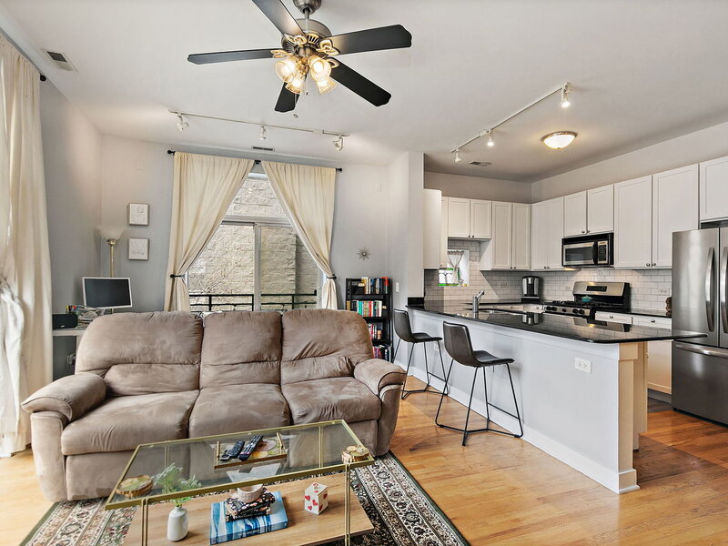 2342 W Bloomingdale Avenue Chicago IL 60647