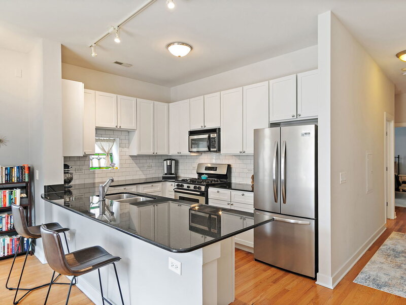 2342 W Bloomingdale Avenue Chicago IL 60647