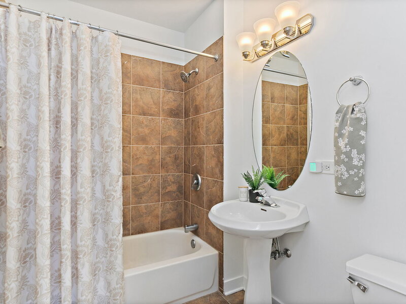 2342 W Bloomingdale Avenue Chicago IL 60647