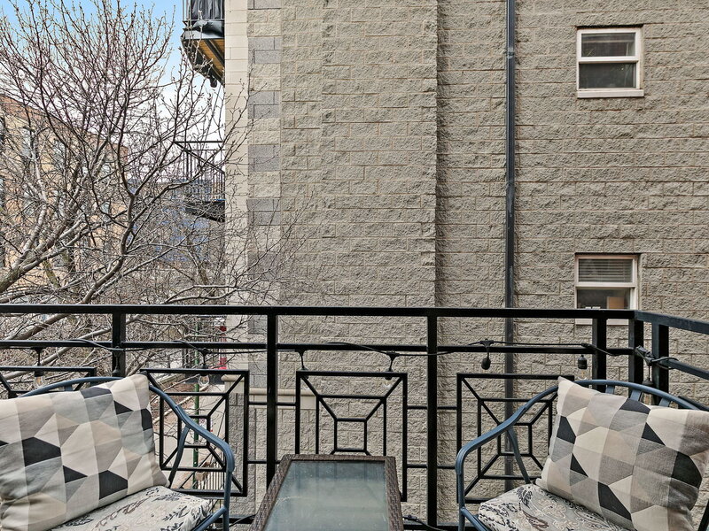 2342 W Bloomingdale Avenue Chicago IL 60647