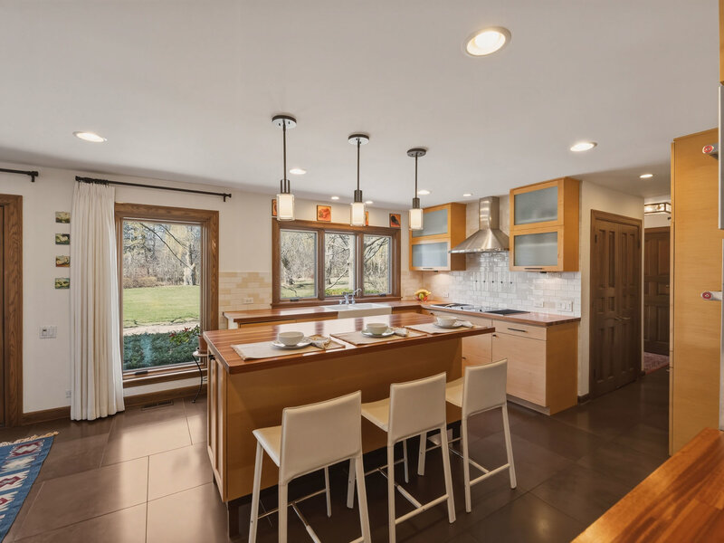 568 Plymouth Drive Inverness IL 60067