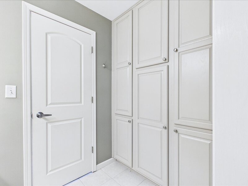 209 Mooregate Trail Hawthorn Woods IL 60047