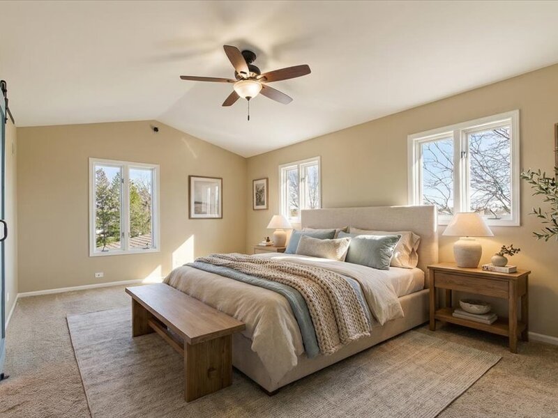 209 Mooregate Trail Hawthorn Woods IL 60047