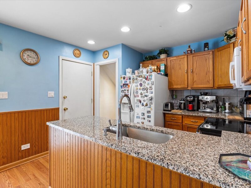 1375 N Whispering Springs Circle Palatine IL 60074