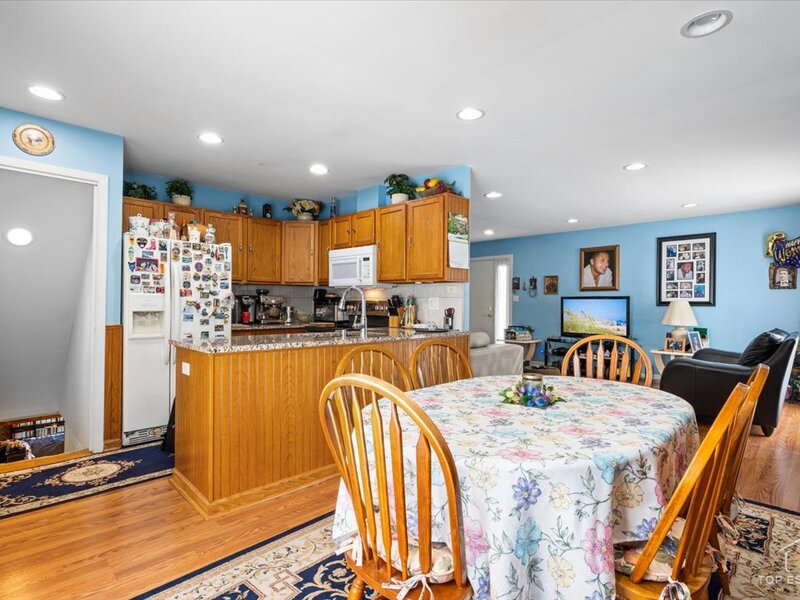 1375 N Whispering Springs Circle Palatine IL 60074