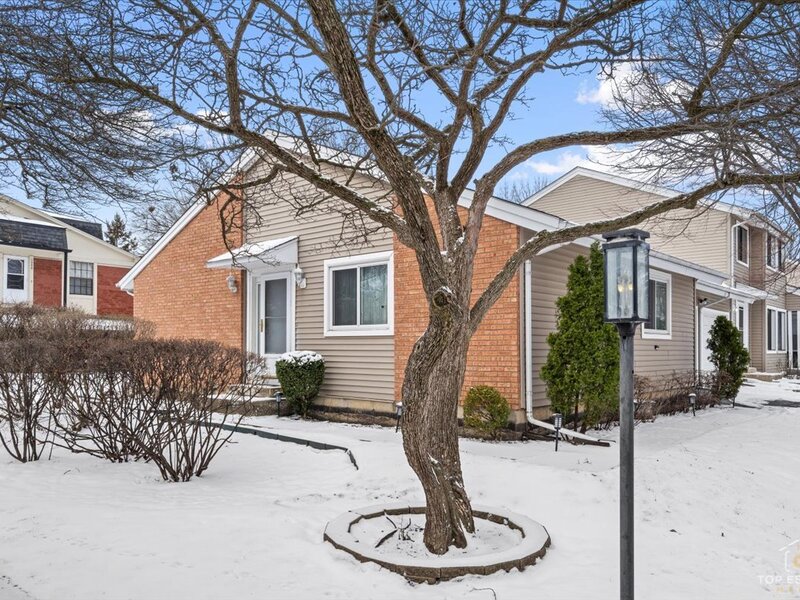 1375 N Whispering Springs Circle Palatine IL 60074