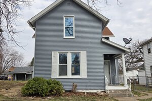 Photo of 916 E 14th Street Davenport IA 52803