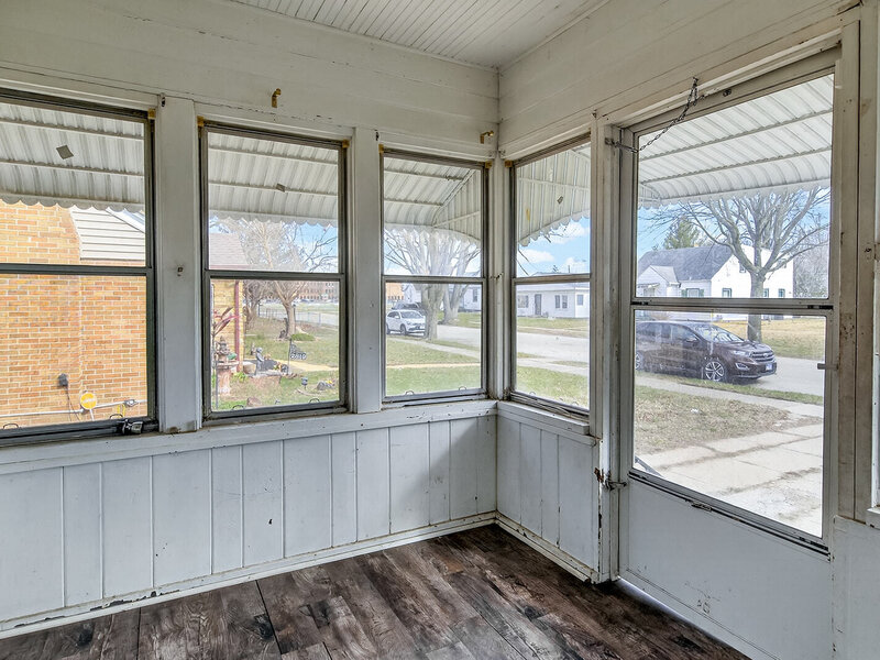 2823 Ridgeway Avenue Rockford IL 61101