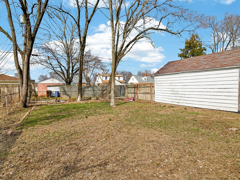 2823 Ridgeway Avenue Rockford IL 61101