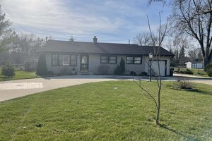 Photo of 1516 Sunset Drive Schaumburg IL 60193