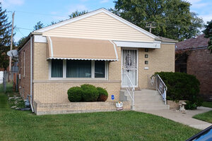 Photo of 215 W 146th Street Riverdale IL 60827