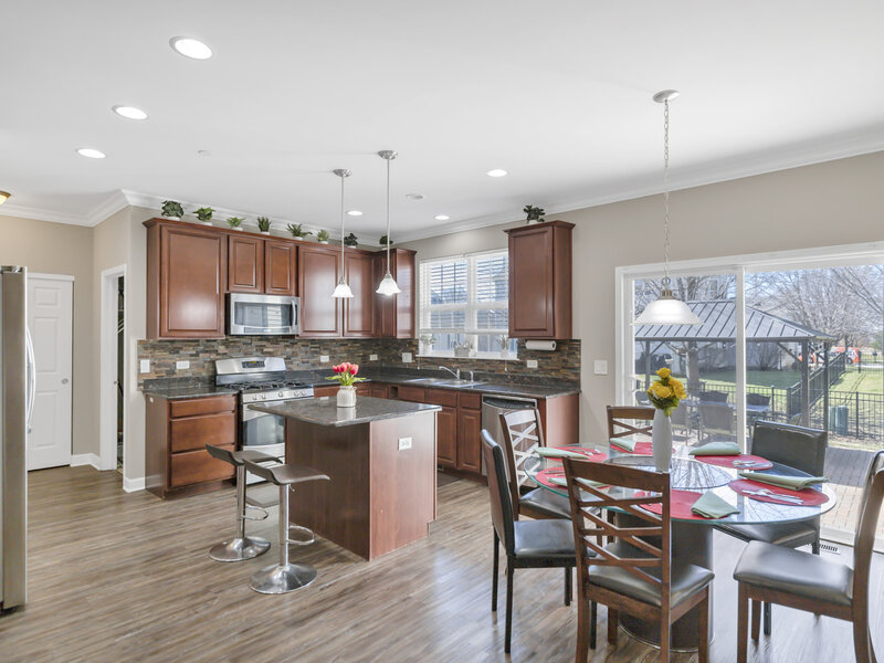2124 Amelia Lane Hoffman Estates IL 60192
