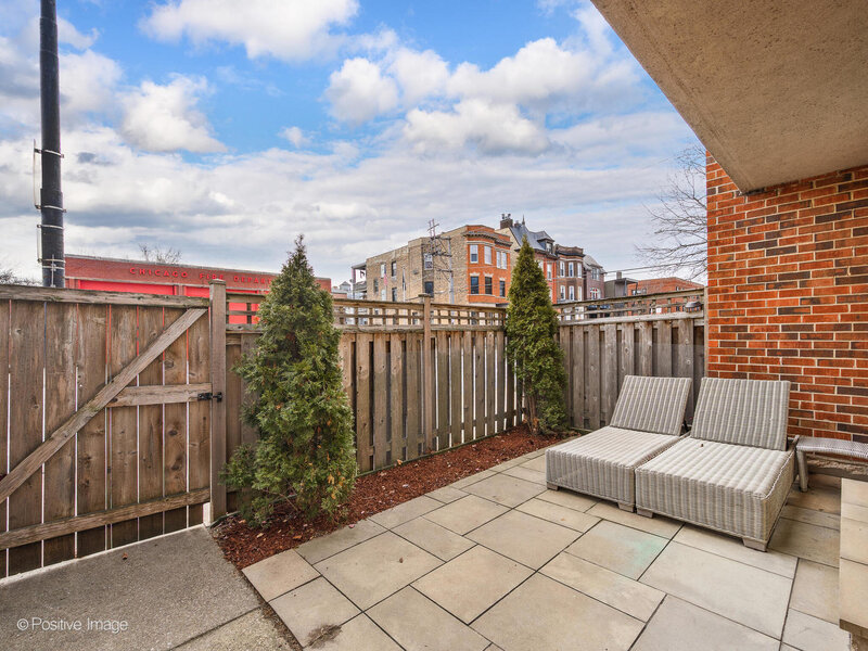 604 W Armitage Avenue Chicago IL 60614