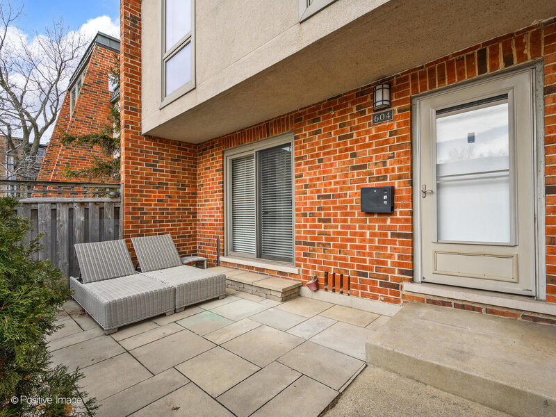 604 W Armitage Avenue Chicago IL 60614