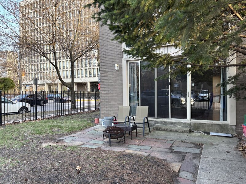 1428 E 55th Street Chicago IL 60615