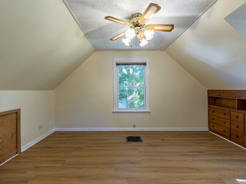 17633 Roy Street Lansing IL 60438