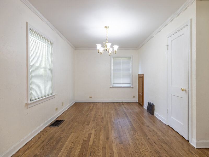 17633 Roy Street Lansing IL 60438