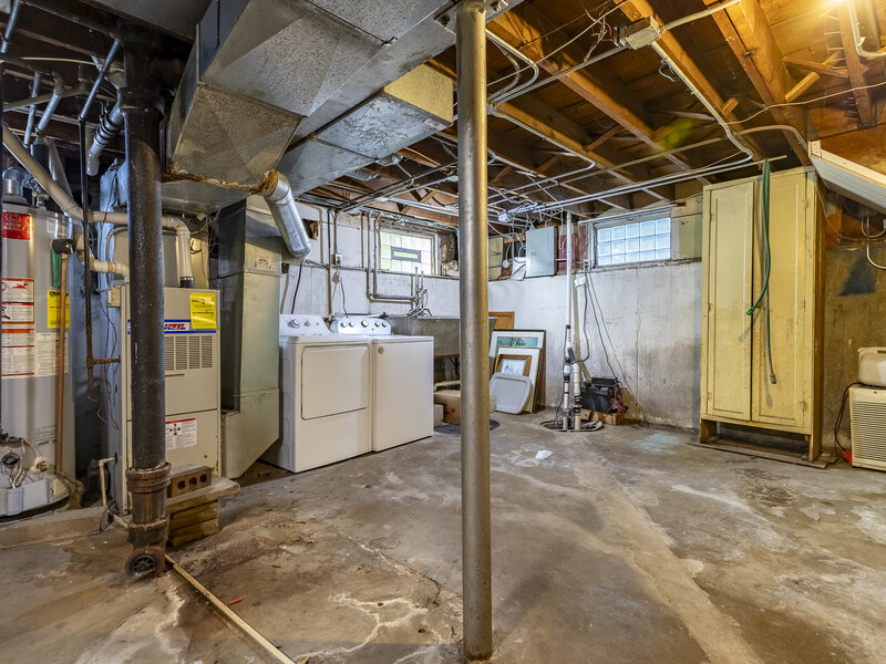 17633 Roy Street Lansing IL 60438