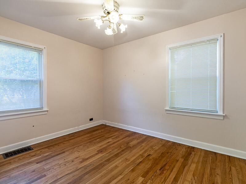 17633 Roy Street Lansing IL 60438