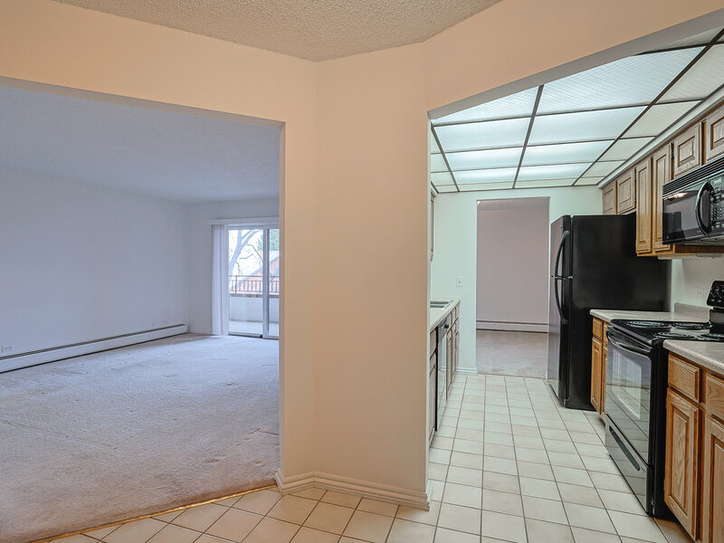 200 Red Top Drive Libertyville IL 60048