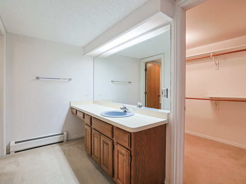 200 Red Top Drive Libertyville IL 60048