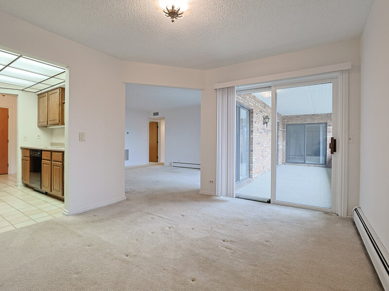 200 Red Top Drive Libertyville IL 60048