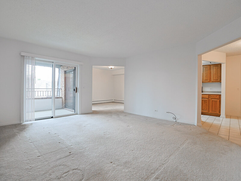 200 Red Top Drive Libertyville IL 60048