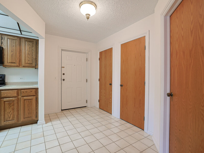 200 Red Top Drive Libertyville IL 60048